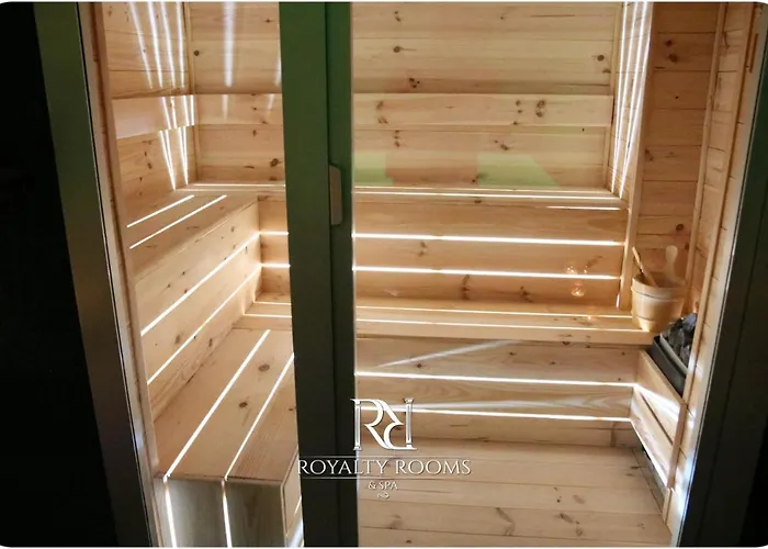 Royalty & 3* Неаполь