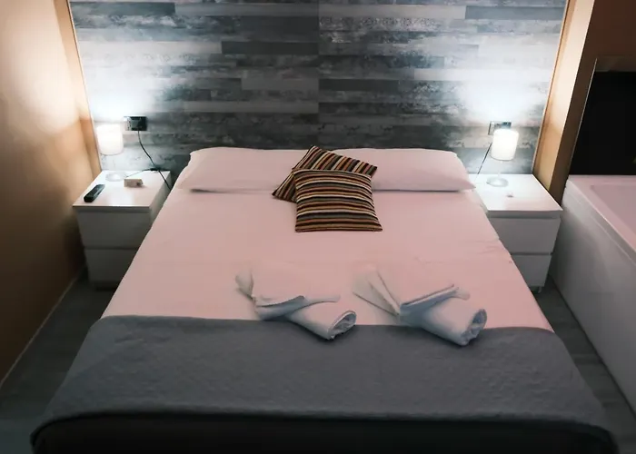 Royalty & Неаполь