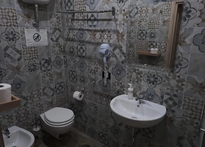 Royalty & Неаполь