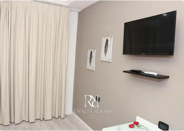 Royalty & 3* Неаполь