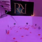 Royalty & Bed & Breakfast